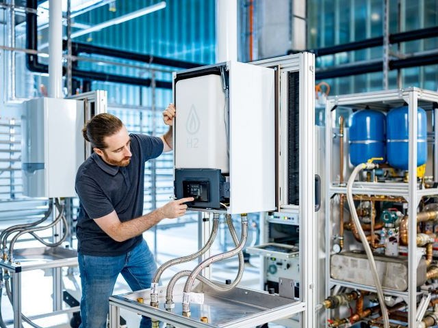 Hydrogen heating appliance gas condensing engineer
